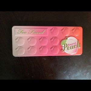 Too Faced sweet peach palette
